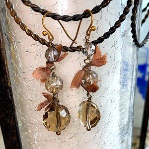 3-Tier balls with Ribbon Ties in between each Ball